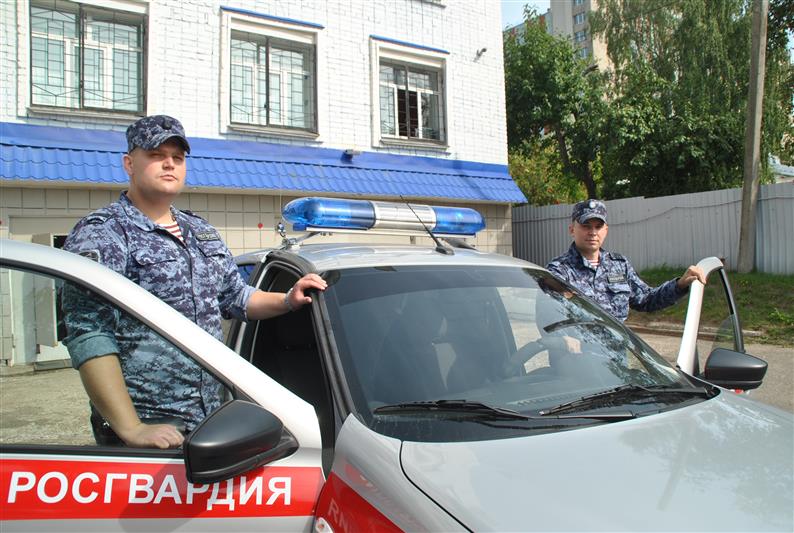 В Кирове росгвардейцы предотвратили ДТП
