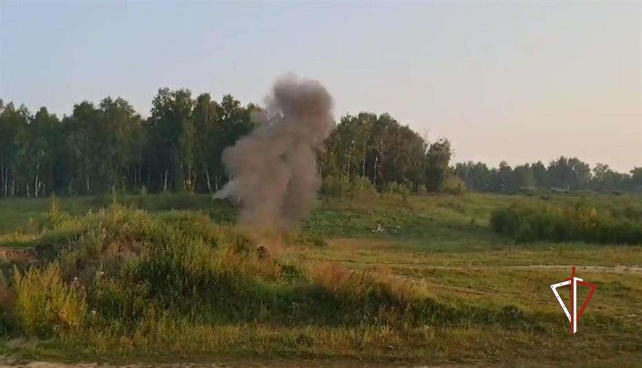 Взрывотехники ОМОН Росгвардии уничтожили боеприпас, обнаруженный в Тюменской области