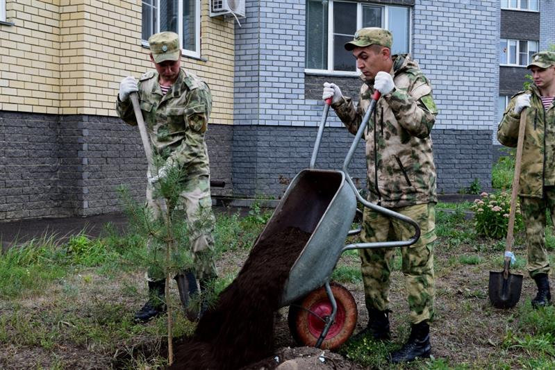Росгвардейцы присоединились к Всероссийскому экологическому субботнику в Нижнем Новгороде