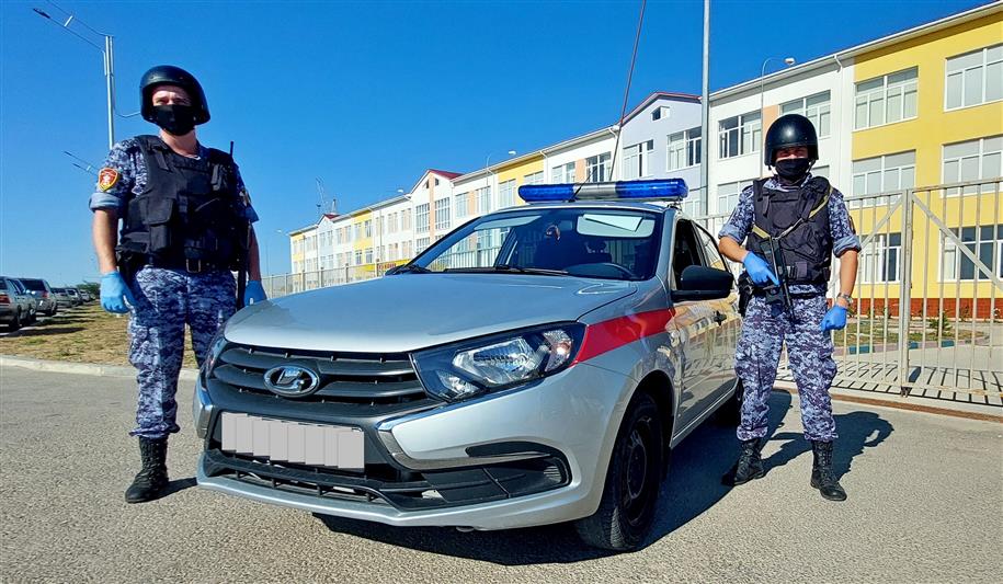Нетрезвый водитель, скрывшийся с места аварии, задержан сотрудниками Росгвардии в Евпатории