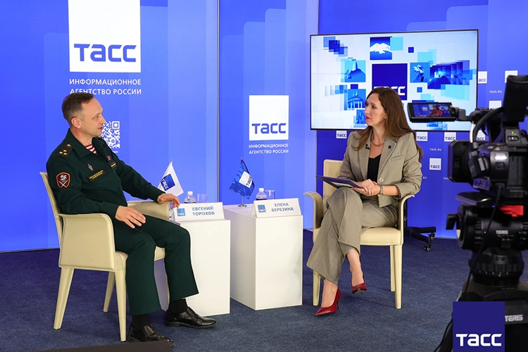 В Пятигорске помощник командующего Северо-Кавказским округом Росгвардии стал участником пресс-конференции по вопросам поступления на службу