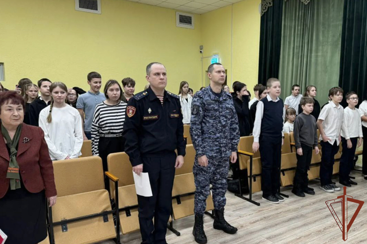 Росгвардейцы провели памятные мероприятия, приуроченные к 83-й годовщине победы в Сталинградской битве