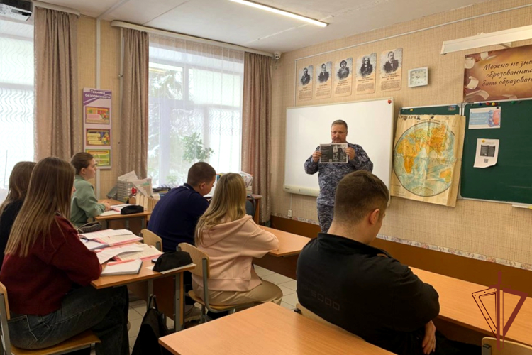 В преддверии юбилея ведомства росгвардейцы провели патриотические и спортивные мероприятия на Урале