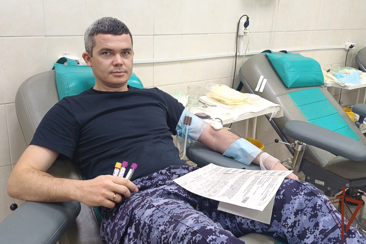 В Зауралье росгвардейцы пополнили региональный банк донорской крови
