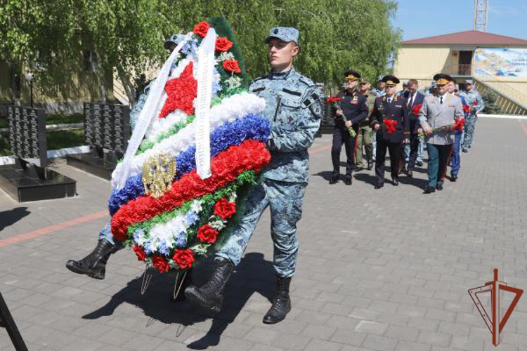 Командующий ОГВ(с) принял участие в торжественном мероприятии, посвященном 26-летию образования ВОГОиП МВД России