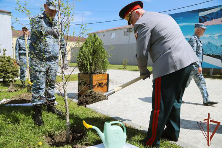 Командующий ОГВ(с) принял участие в торжественном мероприятии, посвященном 26-летию образования ВОГОиП МВД России