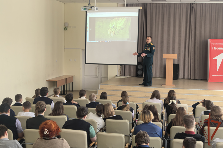 Офицер Росгвардии рассказал нижегородским школьникам о службе в ведомстве