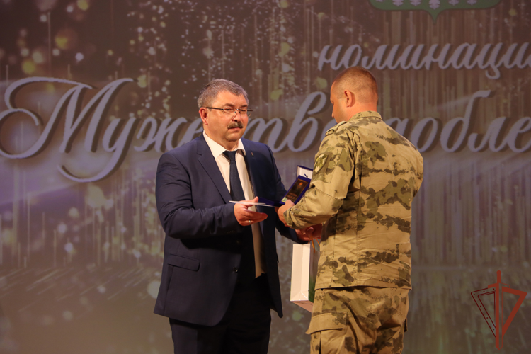 Военнослужащие Уральского округа Росгвардии стали лауреатами городской премии «Успех года»