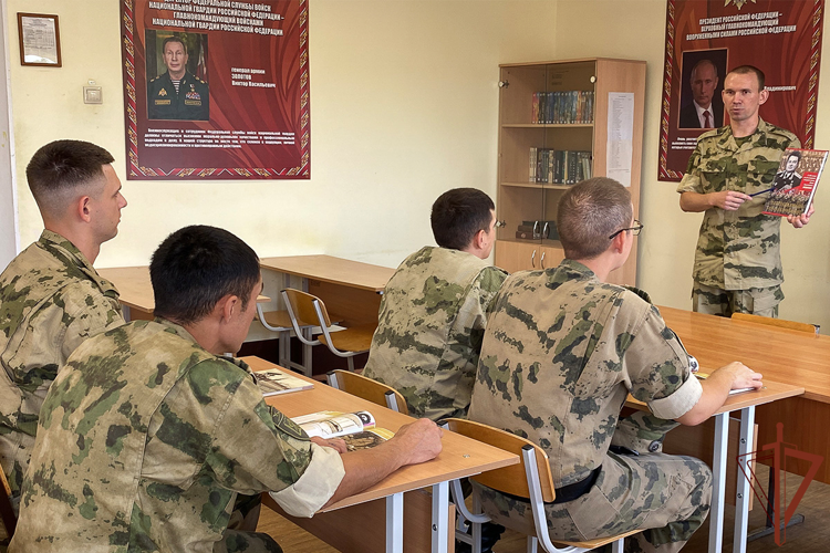 В Уральском округе Росгвардии прошли мероприятия памяти генерала армии Ивана Яковлева