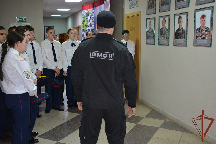 В Уральском округе Росгвардии проходят патриотические и культурно-просветительские мероприятия