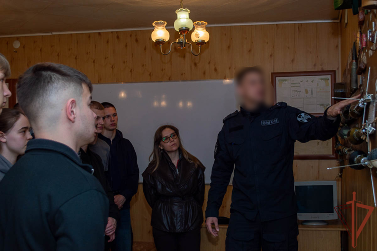 Росгвардейцы организовали профориентационные и патриотические мероприятия для молодежи на Урале