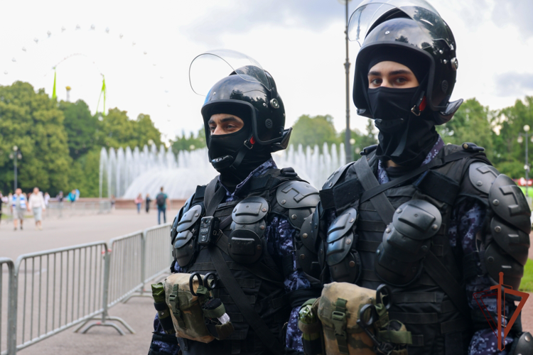 В Санкт-Петербурге росгвардейцы обеспечили правопорядок при проведении футбольного матча