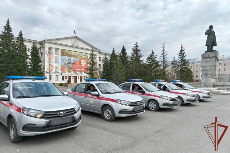 Акцию памяти Героя России Магомеда Нурбагандова провели сотрудники Росгвардии и МВД в Кургане