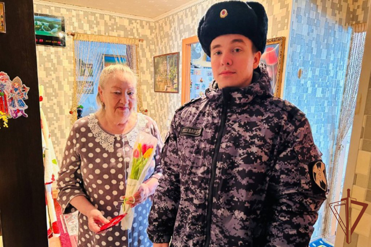 В Уральском округе Росгвардии состоялись торжественные мероприятия в преддверии Международного женского дня