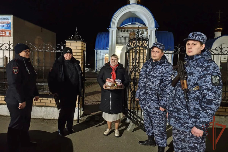 В Уральском округе Росгвардии прошли мероприятия в честь 65-летия первого полета человека в космос