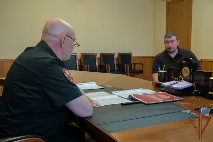 Командующий Уральским округом Росгвардии провел личный прием граждан