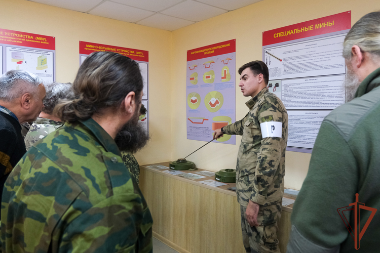 В Уральском округе Росгвардии состоялся учебно-методический сбор священнослужителей, окормляющих подразделения ведомства