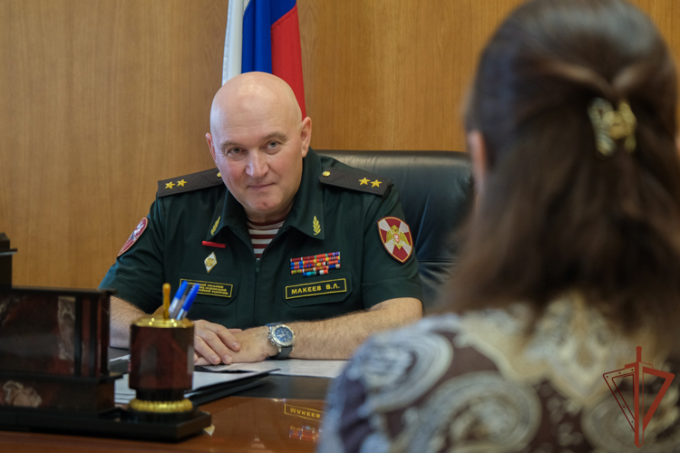 Командующий Уральским округом Росгвардии провел личный прием граждан