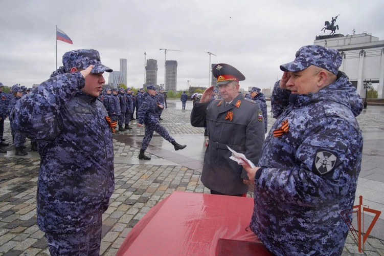 В преддверии Дня Победы на Поклонной горе состоялся торжественный выпуск сотрудников Росгвардии