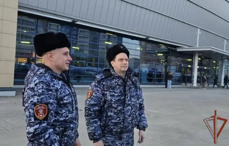 В Череповце сотрудники Росгвардии обеспечили безопасность хоккейного матча «Северсталь» – «Авангард»