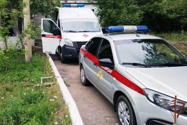 В Бурятии росгвардейцы задержали мужчину, напавшего на сотрудника скорой помощи