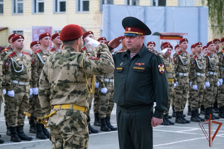 В Уральском округе Росгвардии наградили участников парадного расчета