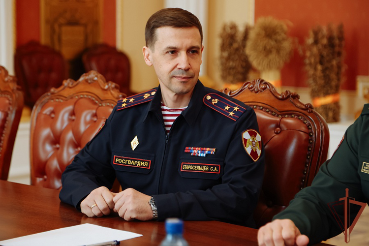 Начальника Управления Росгвардии по Амурской области представили личному составу