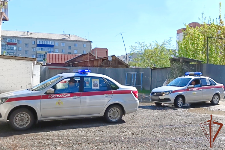 Личный состав Уральского округа Росгвардии принял участие в торжествах в честь 81-й годовщины Великой Победы