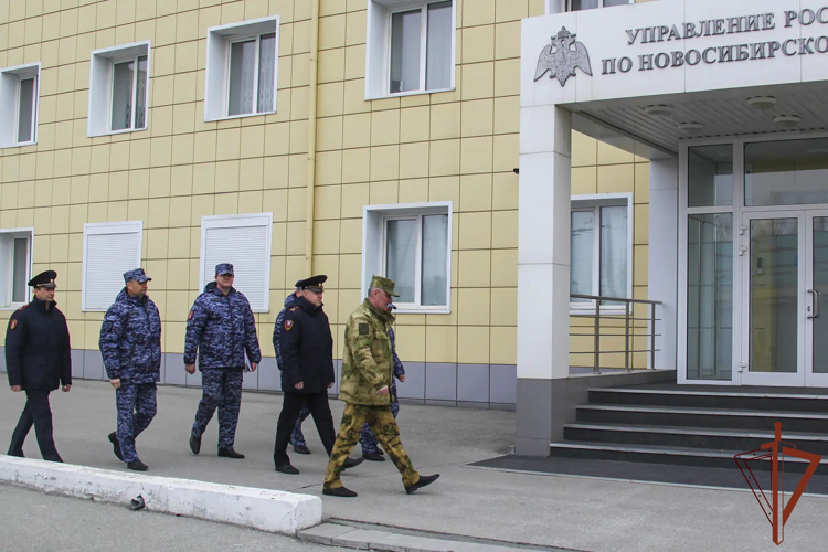 Командующий Сибирским ордена Жукова округом Росгвардии проверил подразделения ведомства в Новосибирской области