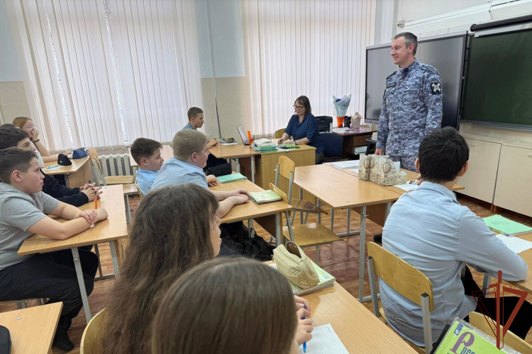 Росгвардейцы проводят патриотические мероприятия на Урале