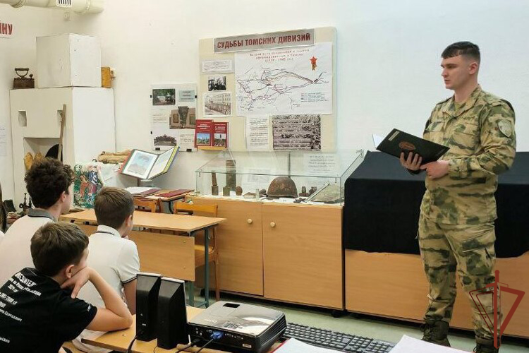 Росгвардейцы Сибири провели памятные мероприятия в честь полного снятия фашистской блокады Ленинграда
