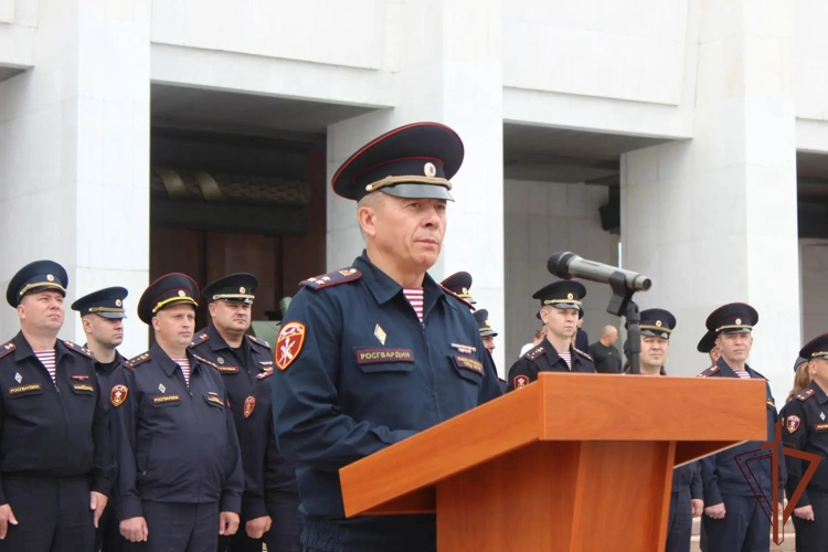 Торжественный выпуск сотрудников Росгвардии, прошедших профессиональное обучение, состоялся на Поклонной горе в Москве