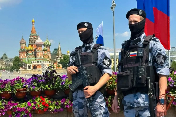 Росгвардейцы обеспечили безопасность Дня России в регионах Центрального федерального округа (видео)