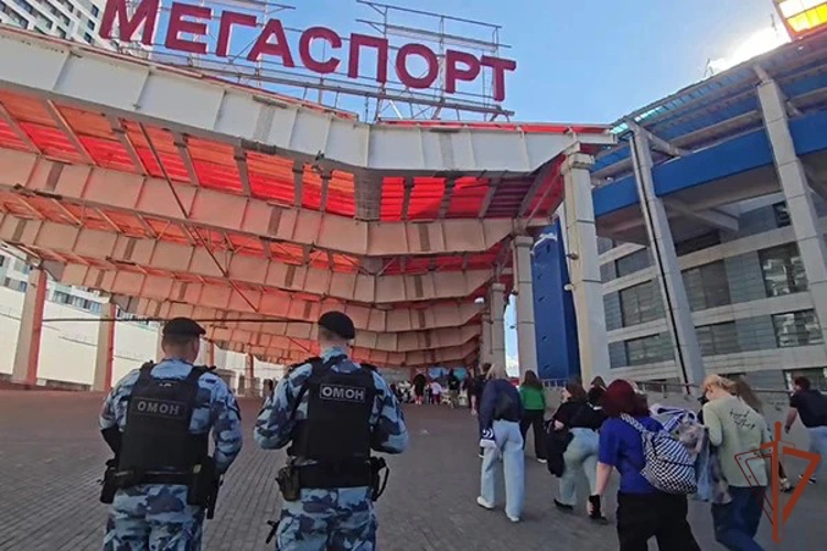 Росгвардия обеспечила безопасность матчей Кубка мэра Москвы по хоккею (видео)