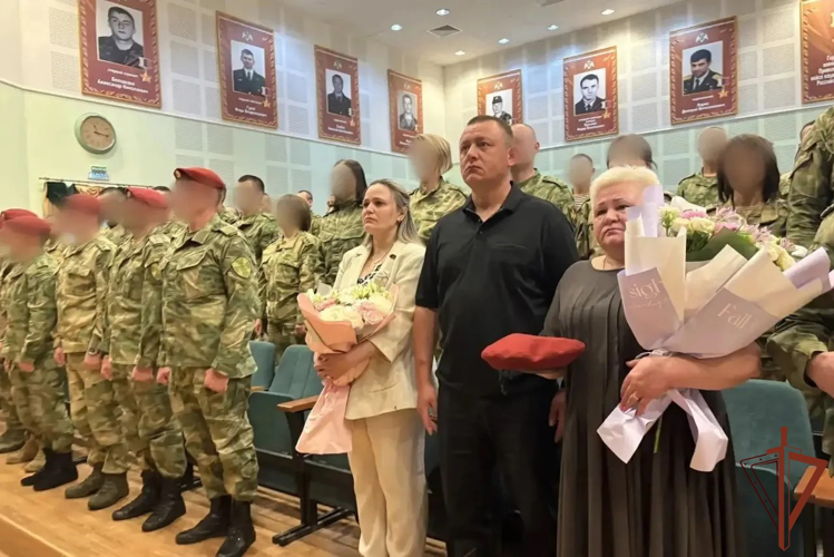 В Башкортостане вручили краповый берет матери погибшего бойца спецназа Росгвардии (видео)