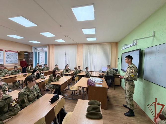 В регионах Уральского округа росгвардейцы провели цикл патриотических и профилактических мероприятий