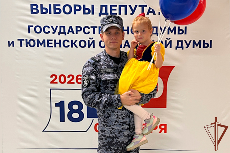 Военнослужащие и сотрудники Уральского округа Росгвардии продолжают участвовать в едином дне голосования