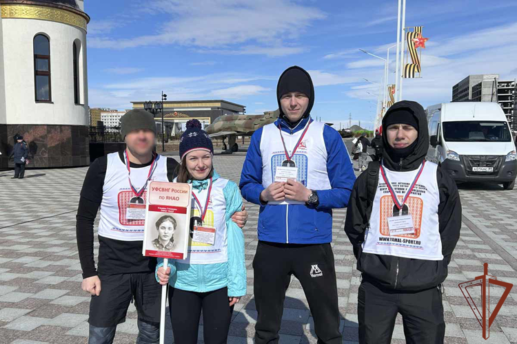 Личный состав Уральского округа Росгвардии принял участие в торжествах в честь 81-й годовщины Великой Победы
