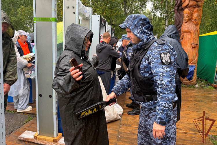 Росгвардейцы обеспечили безопасность участников массовых спортивных и культурных мероприятий в Сибири