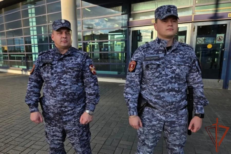 В Череповце сотрудники Росгвардии обеспечили безопасность хоккейного матча «Северсталь» – «Динамо»
