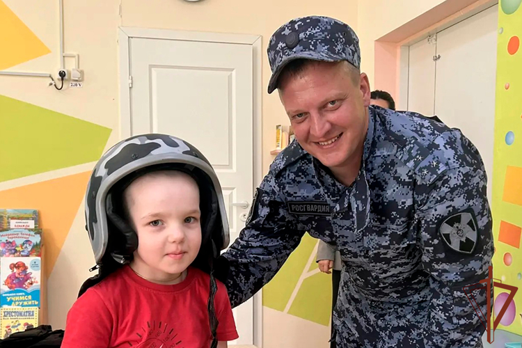 «Каникулы с Росгвардией» продолжают знакомить юных жителей Урала с войсками правопорядка
