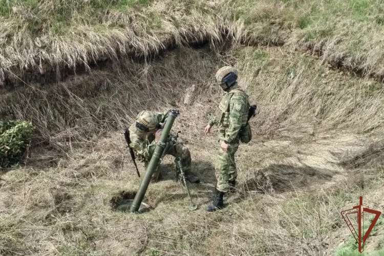 Артиллеристы отряда спецназа «Ермак» Сибирского округа Росгвардии закрепили профессиональные навыки в ходе плановых занятий