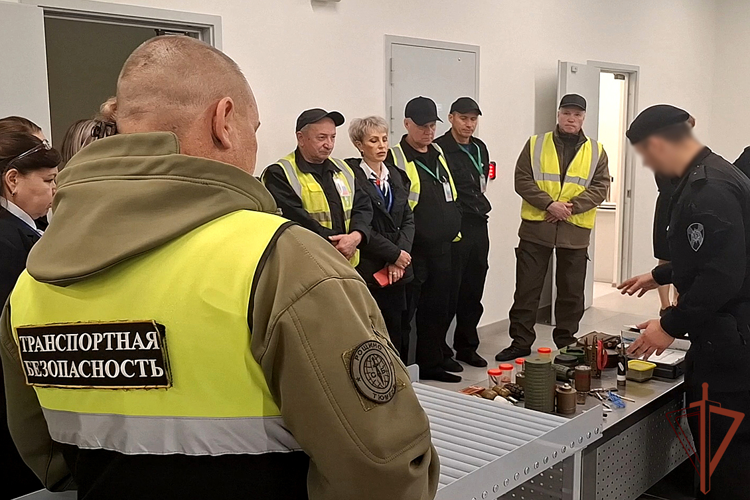 Росгвардейцы провели занятия по антитеррористической защищенности в международном аэропорту Тюмени