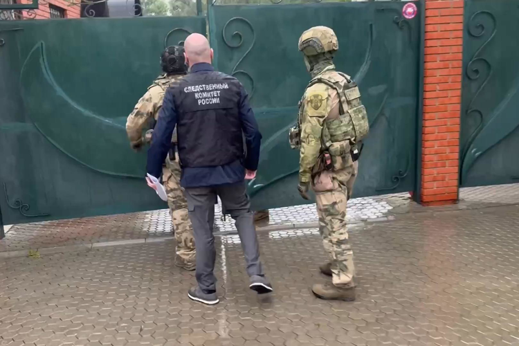 Коммерсанта, не уплатившего налогов на сумму свыше миллиарда рублей, задержали в Самаре при участии Росгвардии (видео)