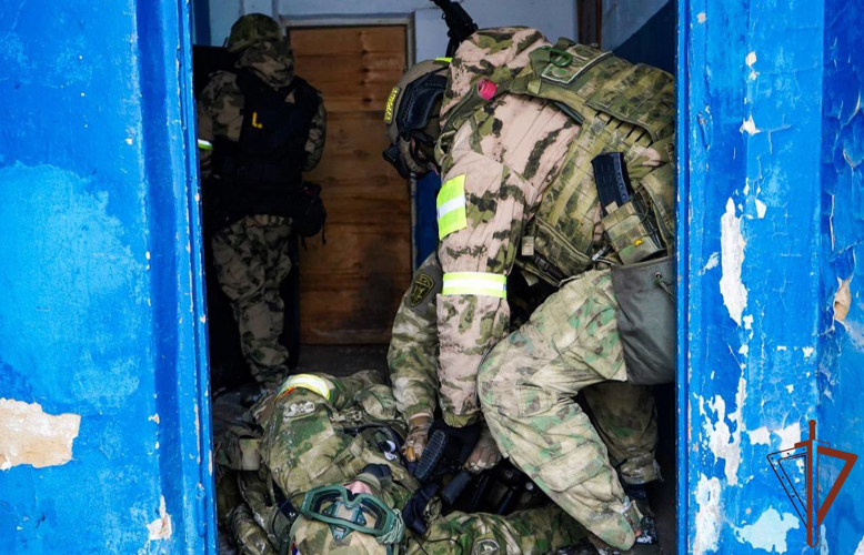 Тактико-специальная тренировка спецподразделения Росгвардии прошла в Подмосковье (видео)