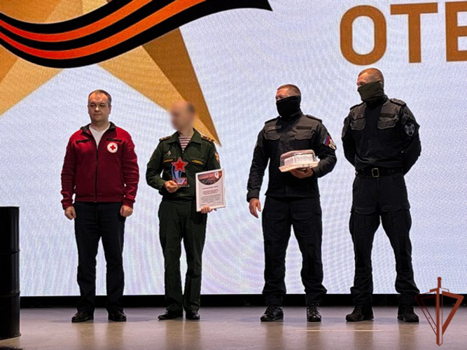 В Вологде росгвардейцы получили награду за участие в донорском движении