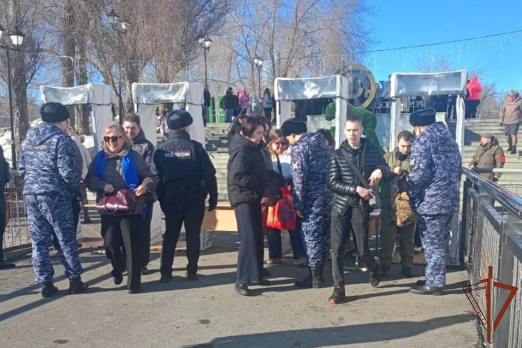 В Зауралье сотрудники Росгвардии обеспечили безопасность празднования Дня воссоединения Крыма с Россией