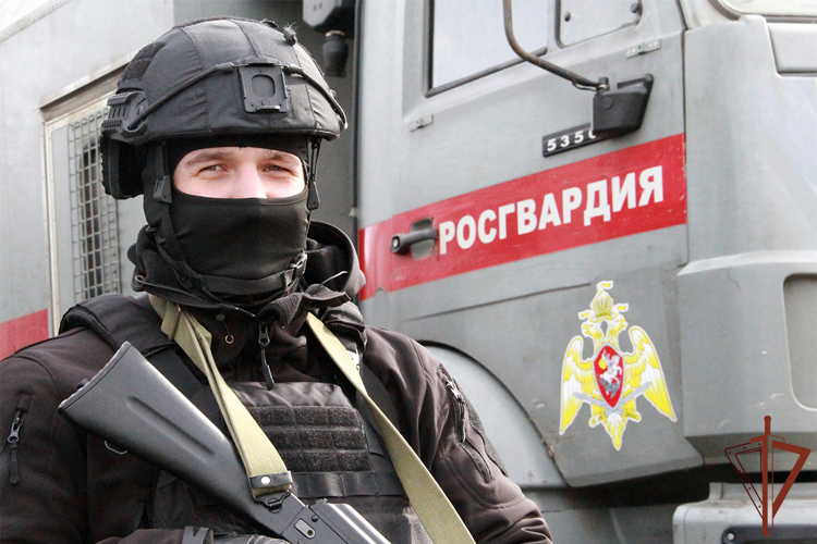 В Тюменской области при содействии бойцов ОМОН «Вепрь» пресечена деятельность организованной преступной группы (видео)