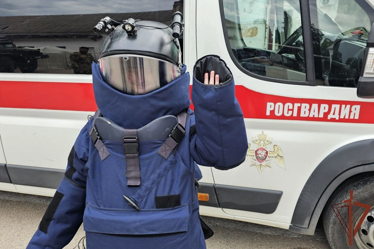 В Севастополе росгвардейцы провели день открытых дверей для учащихся кадетского корпуса