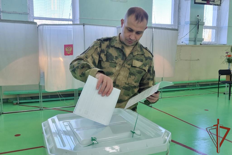 В Уральском округе Росгвардии завершилось участие личного состава в Едином дне голосования